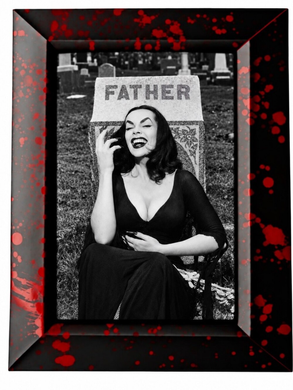 Pin Up Beauty Vintage Vampira  Horror Queen beauty Fashion gothic goth 60s vamp